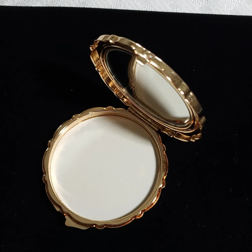 Compact Refillable Powder Mirror - Picture 4 of 7